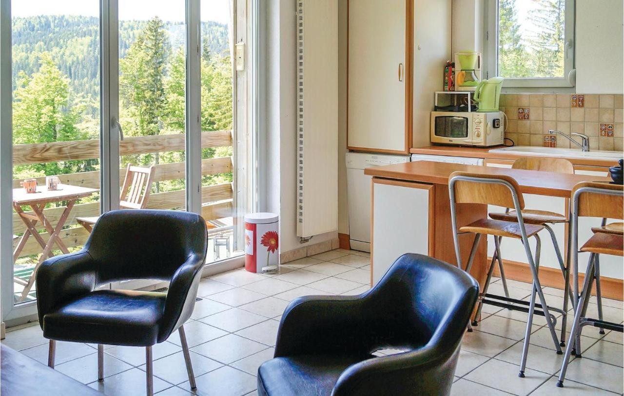 Cozy Apartment In Premanon With Kitchenette 外观 照片